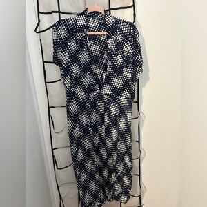 1930s dress light weight and fitted but not tight . Size 12